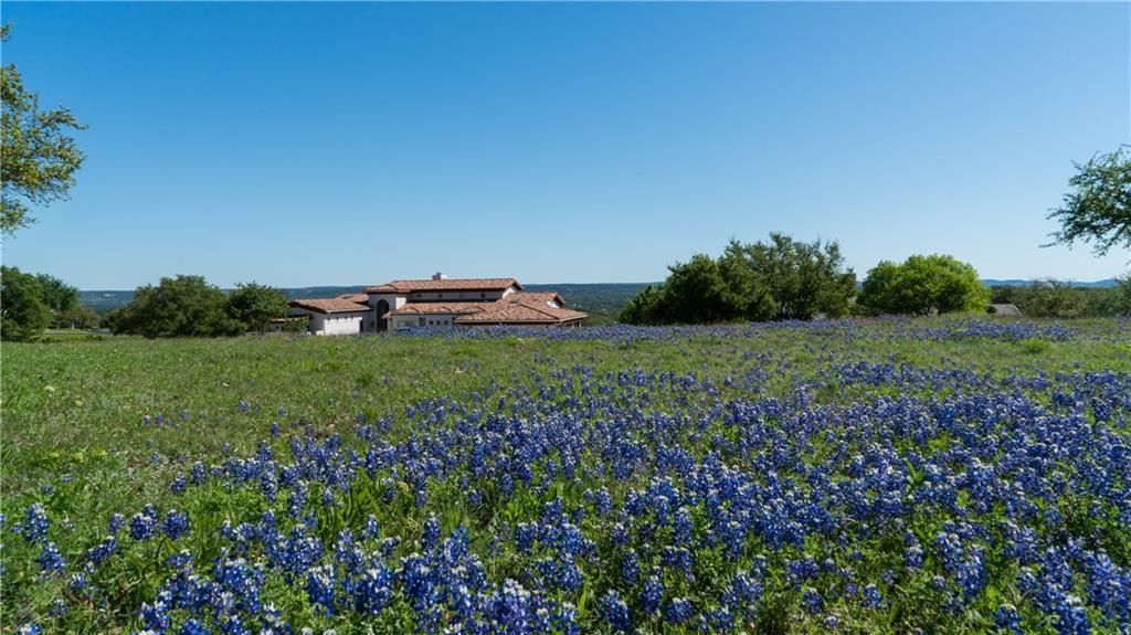 27213 Waterfall Hill PKWY, Spicewood, TX 78669