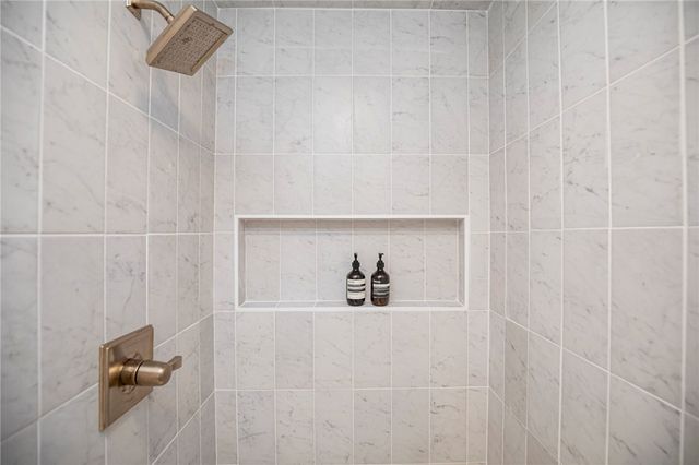 1 Rader Lane, Bella Vista, AR 72715