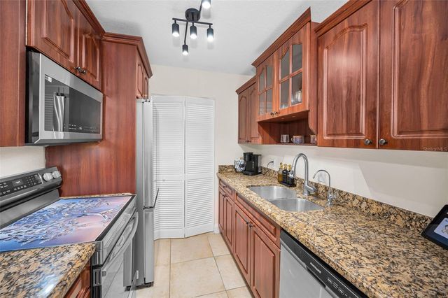 455 ALT 19 S 83, Palm Harbor, FL 34683