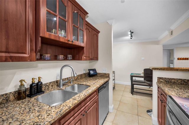 455 ALT 19 S 83, Palm Harbor, FL 34683