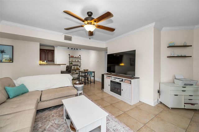 455 ALT 19 S 83, Palm Harbor, FL 34683