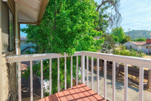 419 NE Silverwood Place, Grants Pass, OR 97526