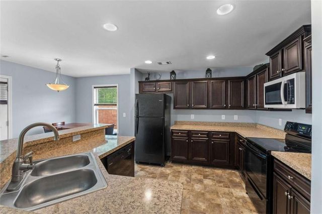 79 Country Farms Way, Rockmart, GA 30153