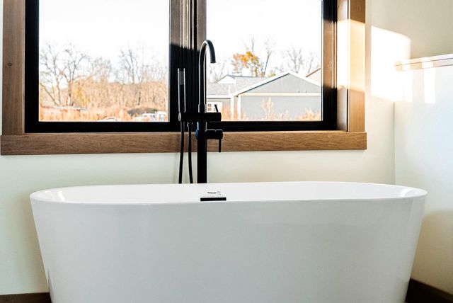 W4051 Twin Creeks ROAD, La Crosse, WI 54601