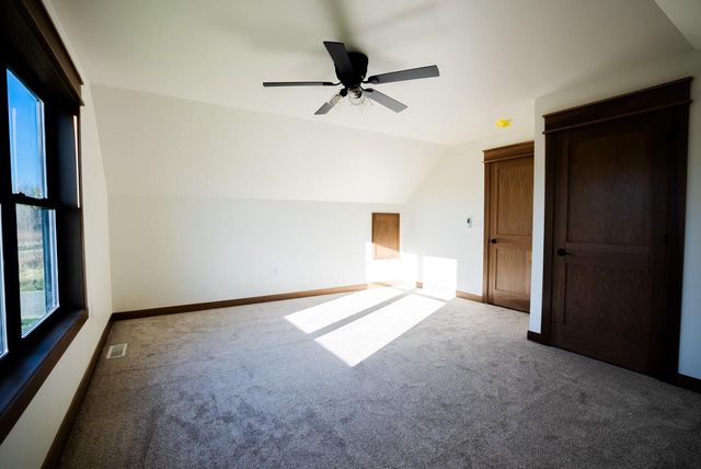 W4051 Twin Creeks ROAD, La Crosse, WI 54601