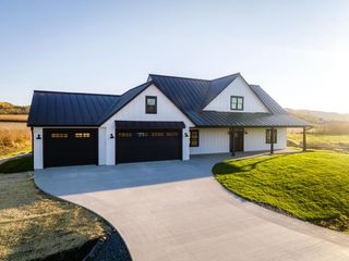 W4051 Twin Creeks ROAD, La Crosse, WI 54601