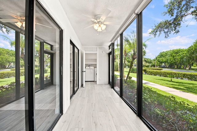 15492 LAKES OF DELRAY Boulevard 101, Delray Beach, FL 33484