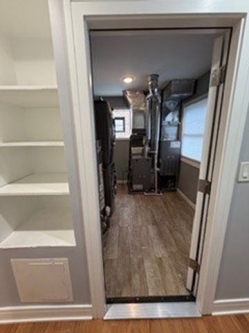 6902 Lyons Street, Morton Grove, IL 60053