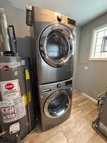 6902 Lyons Street, Morton Grove, IL 60053