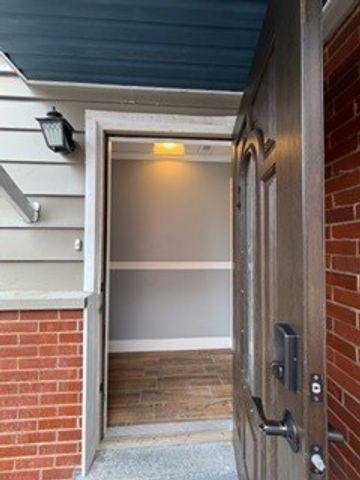 6902 Lyons Street, Morton Grove, IL 60053