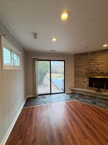 6902 Lyons Street, Morton Grove, IL 60053