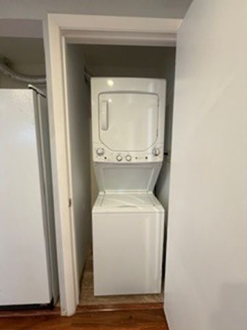 6902 Lyons Street, Morton Grove, IL 60053