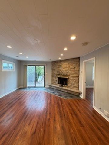 6902 Lyons Street, Morton Grove, IL 60053