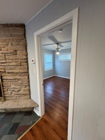 6902 Lyons Street, Morton Grove, IL 60053