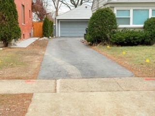 6902 Lyons Street, Morton Grove, IL 60053