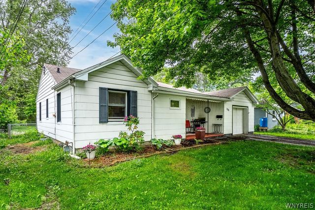 1285 Parkview Drive, North Tonawanda, NY 14120