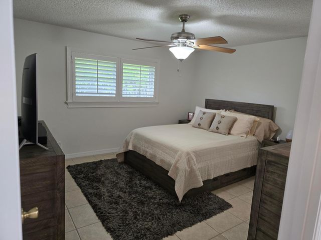 939 HIBISCUS Drive, Royal Palm Beach, FL 33411