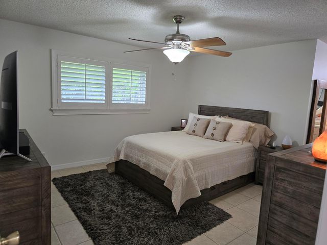 939 HIBISCUS Drive, Royal Palm Beach, FL 33411