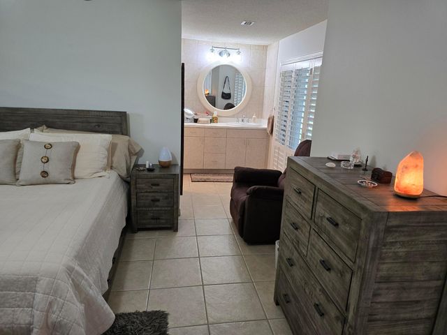 939 HIBISCUS Drive, Royal Palm Beach, FL 33411