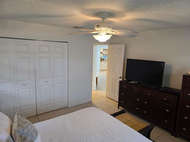 939 HIBISCUS Drive, Royal Palm Beach, FL 33411