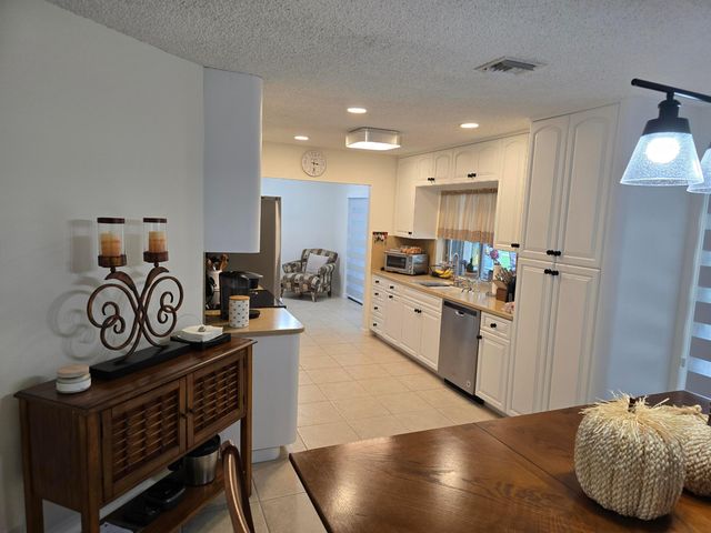939 HIBISCUS Drive, Royal Palm Beach, FL 33411