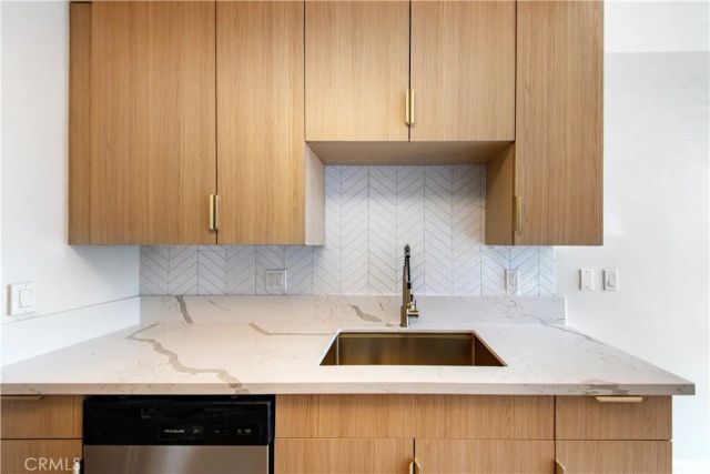 222 S Central 428, Los Angeles, CA 90012