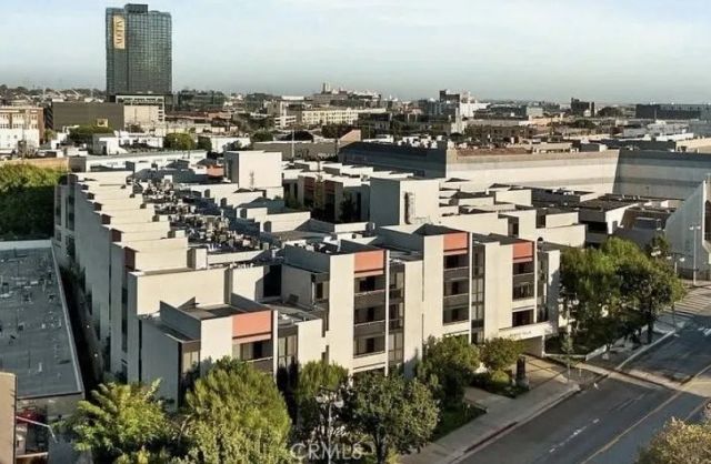 222 S Central 428, Los Angeles, CA 90012