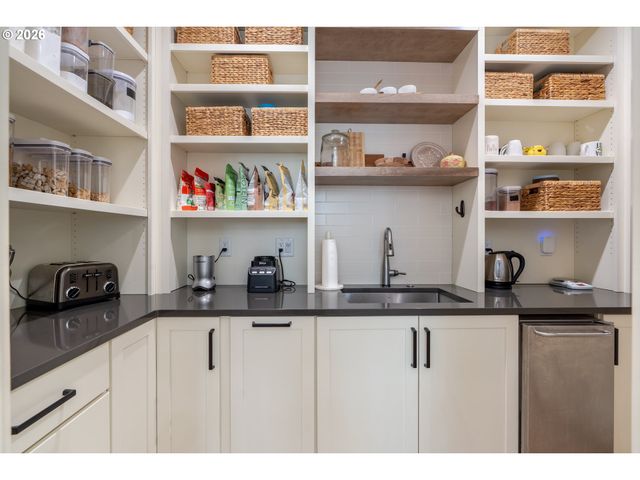 1275 N FIR St, Canby, OR 97013