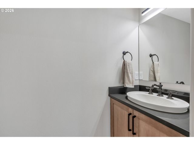 1275 N FIR St, Canby, OR 97013