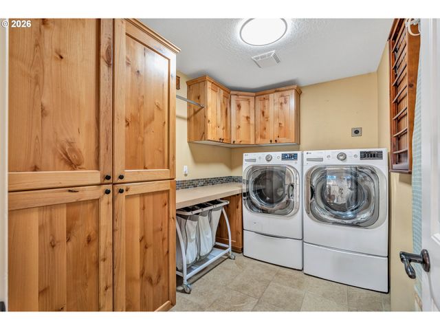 1275 N FIR St, Canby, OR 97013