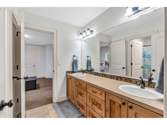 1275 N FIR St, Canby, OR 97013