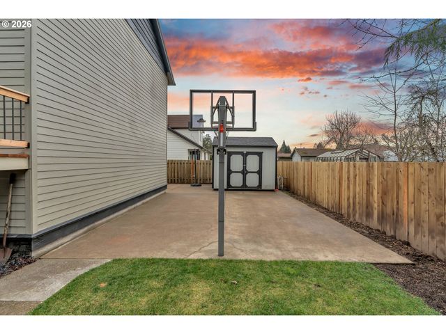 1275 N FIR St, Canby, OR 97013