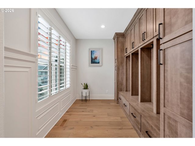 1275 N FIR St, Canby, OR 97013