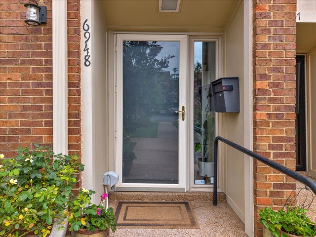 6948 Highland Park Dr, Nashville, TN 37205