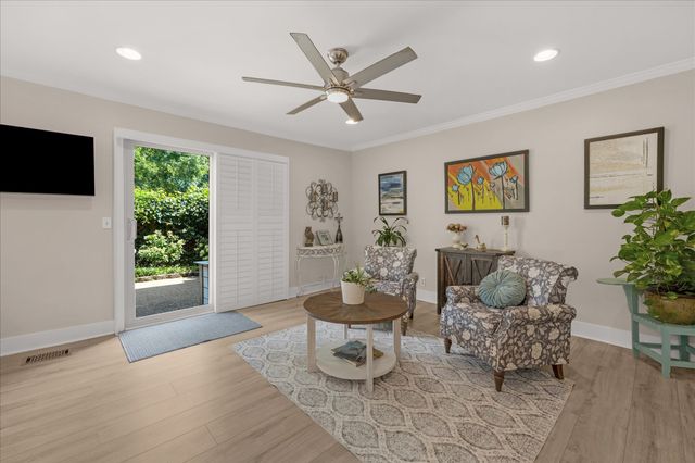 6948 Highland Park Dr, Nashville, TN 37205