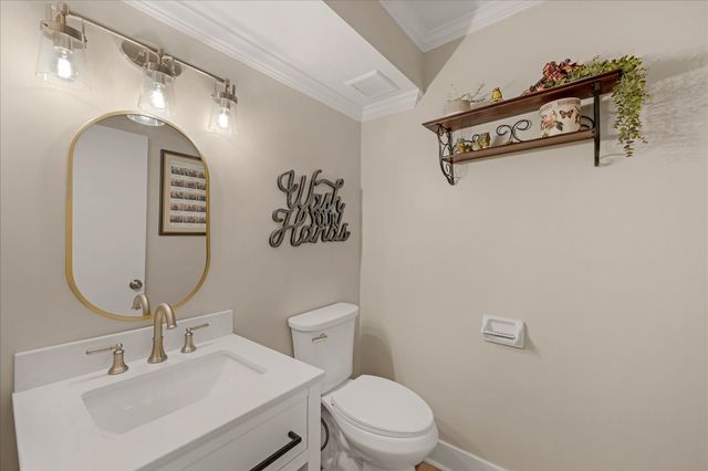 6948 Highland Park Dr, Nashville, TN 37205