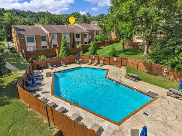 6948 Highland Park Dr, Nashville, TN 37205
