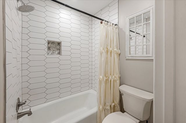 6948 Highland Park Dr, Nashville, TN 37205