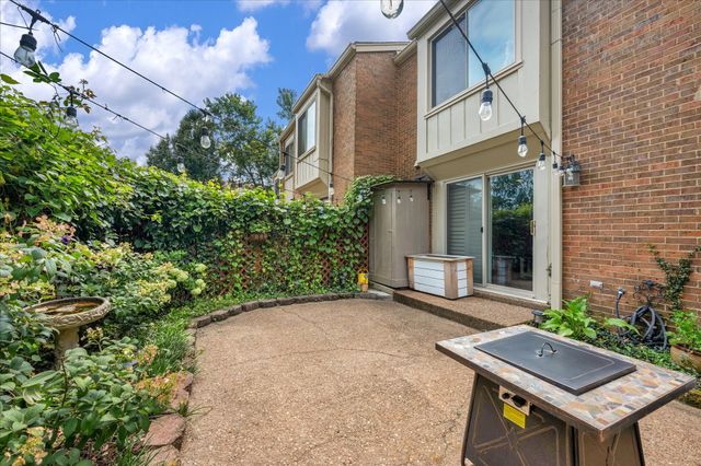 6948 Highland Park Dr, Nashville, TN 37205
