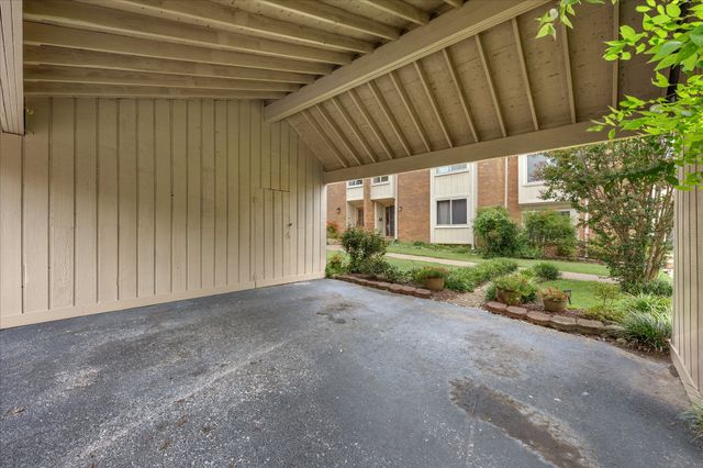 6948 Highland Park Dr, Nashville, TN 37205