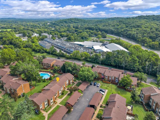 6948 Highland Park Dr, Nashville, TN 37205