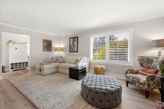 6948 Highland Park Dr, Nashville, TN 37205