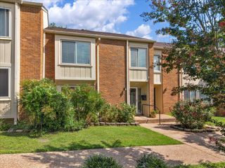 6948 Highland Park Dr, Nashville, TN 37205