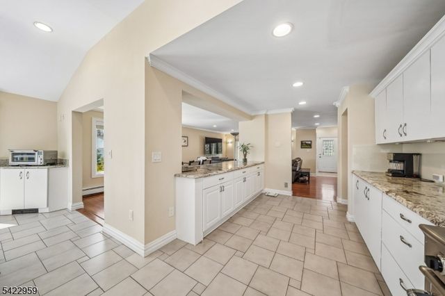47 Crossbrook Rd, Livingston Twp., NJ 07039