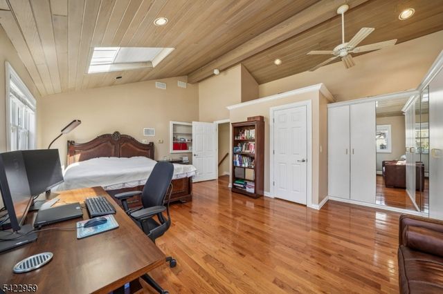 47 Crossbrook Rd, Livingston Twp., NJ 07039
