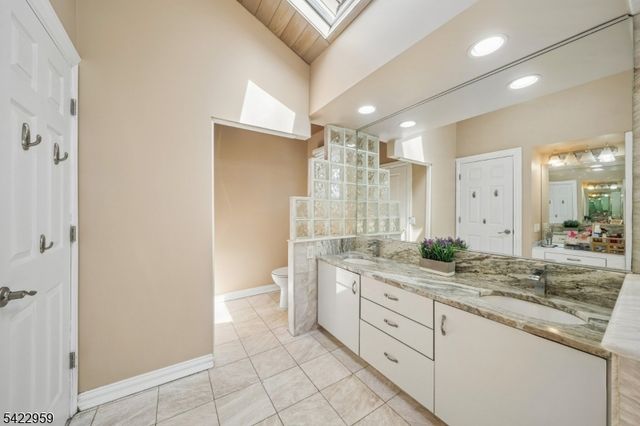 47 Crossbrook Rd, Livingston Twp., NJ 07039