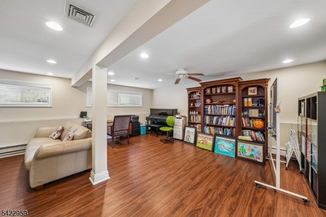 47 Crossbrook Rd, Livingston Twp., NJ 07039