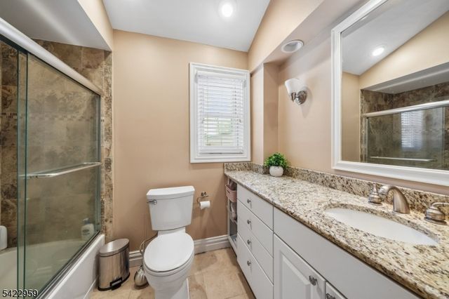 47 Crossbrook Rd, Livingston Twp., NJ 07039