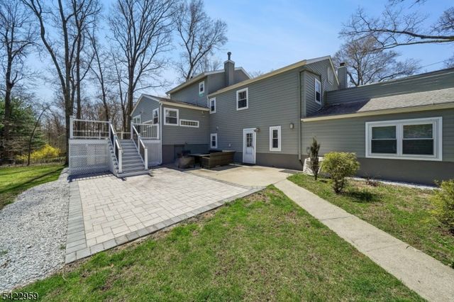 47 Crossbrook Rd, Livingston Twp., NJ 07039