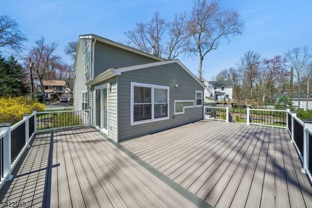 47 Crossbrook Rd, Livingston Twp., NJ 07039